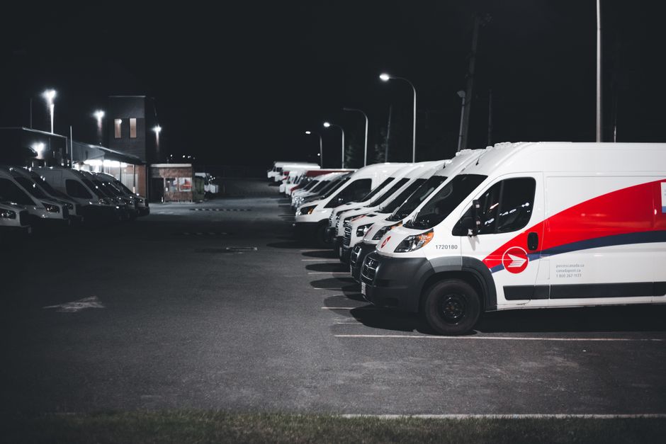 Servisno vozilo Vodoinstalater24 noću na hitnoj intervenciji